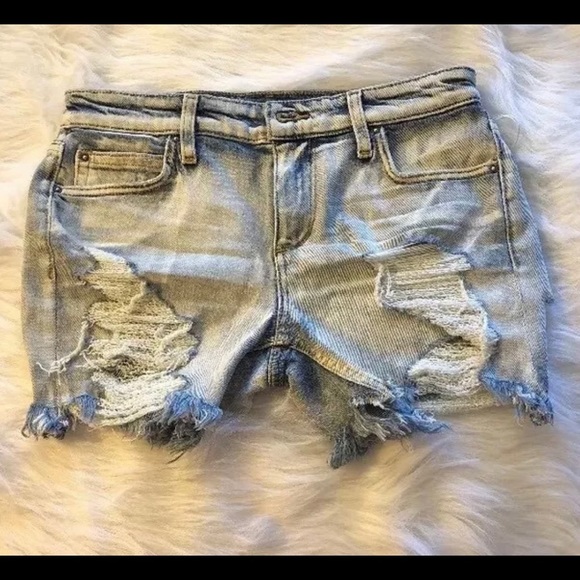 SOLD‼️Joes Jeans Ozzie Destroyed Fray Hem Denim Shorts - Picture 2 of 5